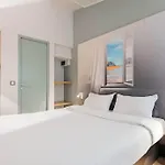 Hotel Calais Tunnel Sous La Manche Coquelles