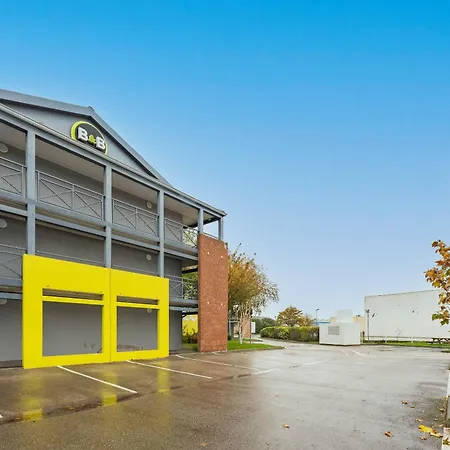 מלון Calais Tunnel Sous La Manche 2*