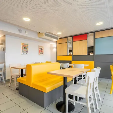 Hotel Calais Tunnel Sous La Manche Coquelles
