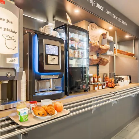 מלון Calais Tunnel Sous La Manche 2*