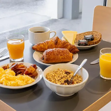 Calais Tunnel Sous La Manche מלון קוקל