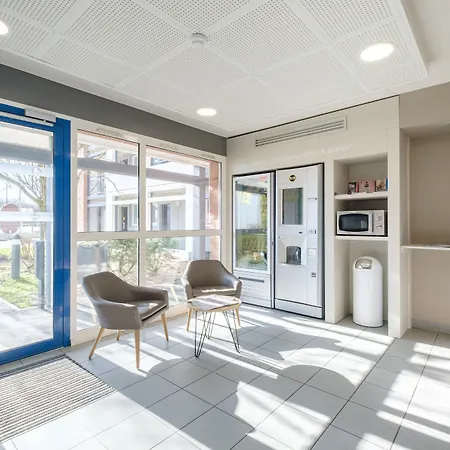 Calais Tunnel Sous La Manche מלון 2*