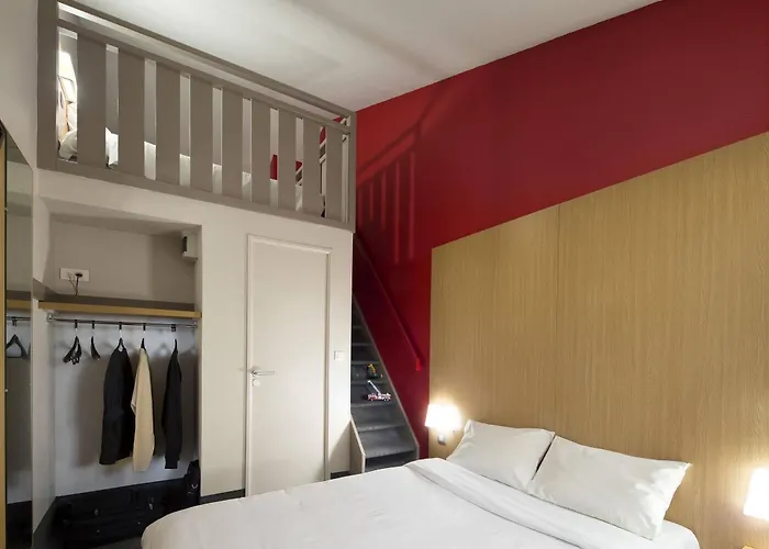 Calais Tunnel Sous La Manche 2*